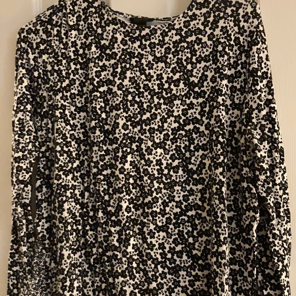 Long sleeve stylish too - Picture 1 of 4